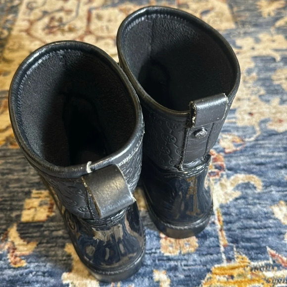 MK Michael Kors Designer Women Blakely Logo Embossed Ankle Rain Boot Shoes Blk 7 - Picture 11 of 15